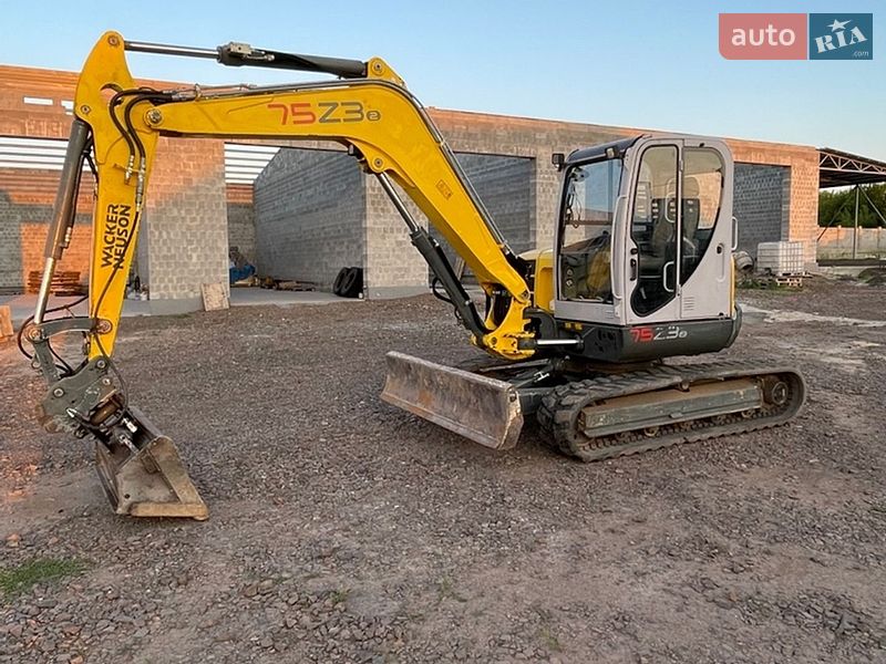 Міні-екскаватор Wacker Neuson 2014 в Дубні