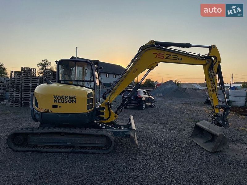Міні-екскаватор Wacker Neuson 2014 в Дубні