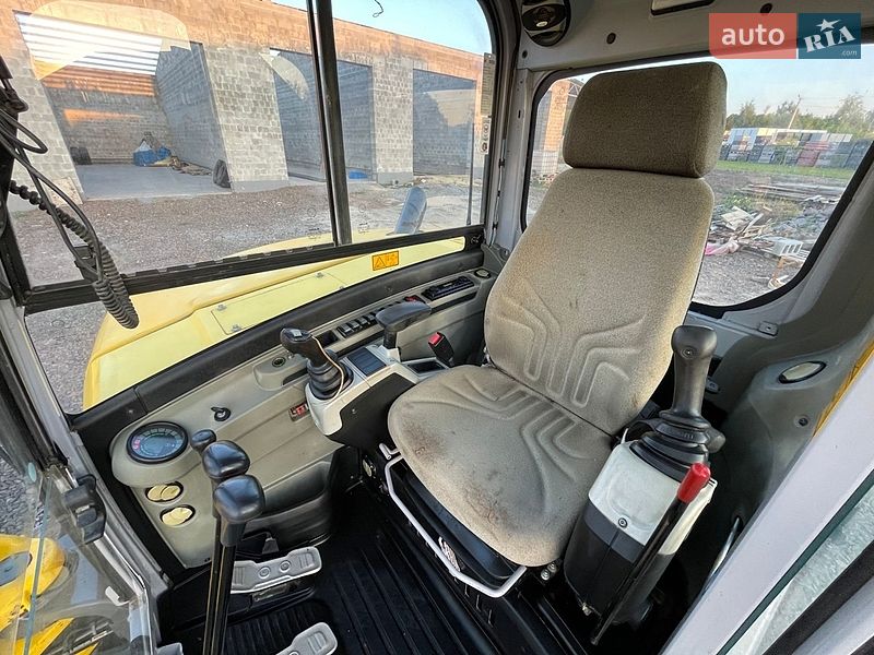 Міні-екскаватор Wacker Neuson 2014 в Дубні