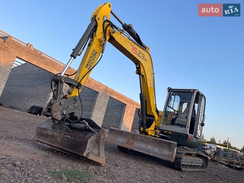 Міні-екскаватор Wacker Neuson 2014 в Дубні