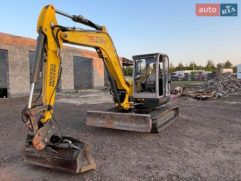 Міні-екскаватор Wacker Neuson 2014 в Дубні