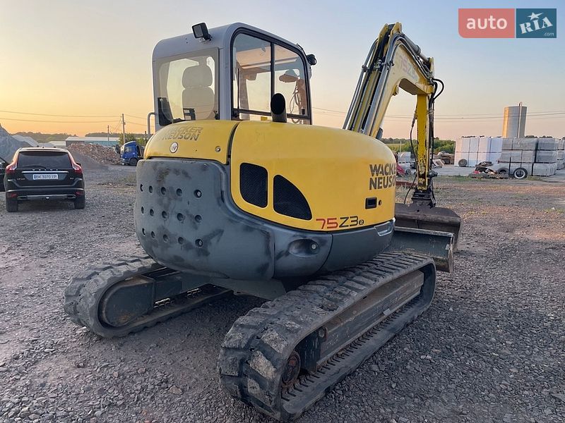Міні-екскаватор Wacker Neuson 2014 в Дубні