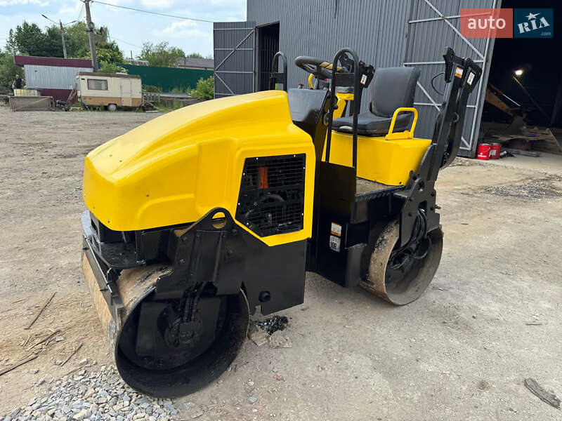 Дорожній каток Wacker RD 2011 в Івано-Франківську фото 2 Дорожній каток Wacker RD 2011 в Івано-Франківську