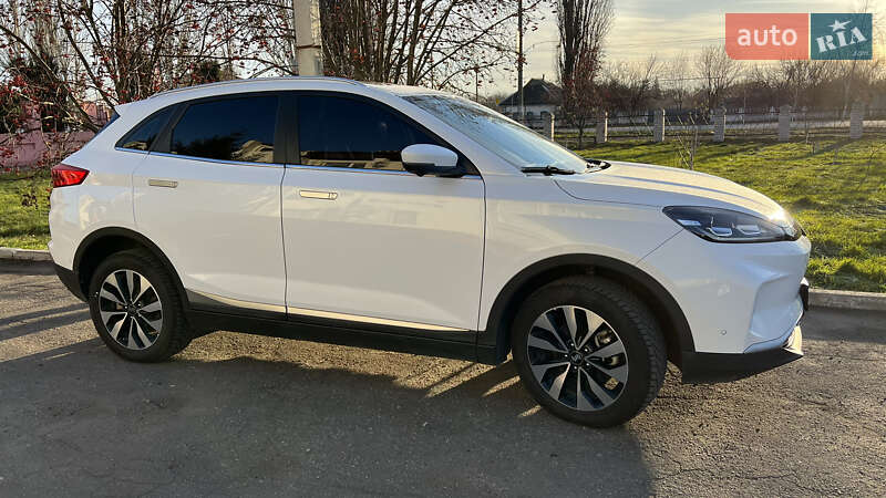 Weltmeister EX5 2019
