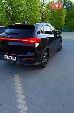 Внедорожник / Кроссовер Weltmeister EX5 2020 в 