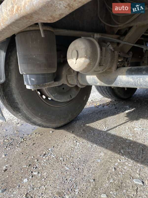 Зерновоз - напівпричіп Wielton NW 33S 2005 в Миколаєві