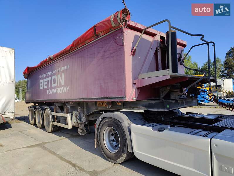 Самоскид напівпричіп Wielton NW 2005 в Львові