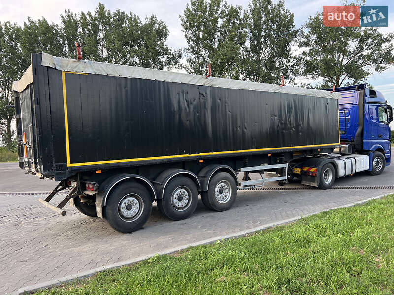 Самоскид напівпричіп Wielton NW 2006 в Ковелі