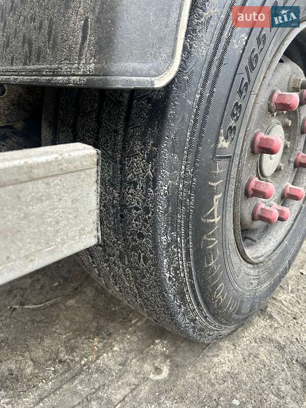 Зерновоз - напівпричіп Wielton SAF 2016 в Києві