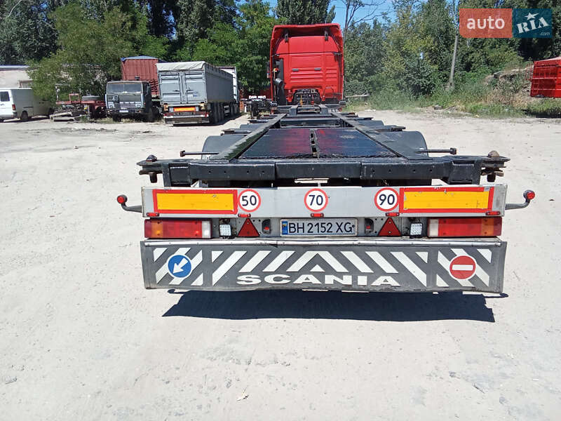 Контейнеровоз напівпричіп Wielton SN24 2002 в Одесі