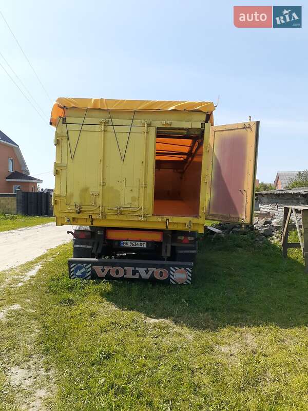 Зерновоз - полуприцеп Wielton W30 2002 в Березному