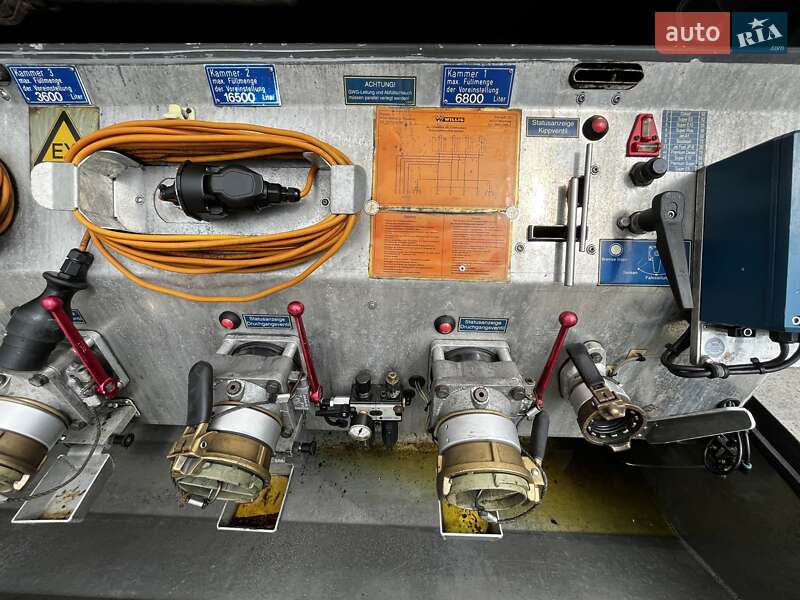 Цистерна полуприцеп Willig Sana 2009 в Львове