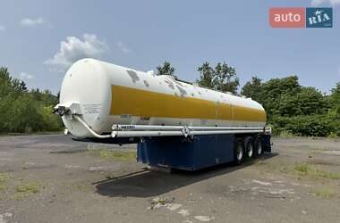 Цистерна напівпричіп Willig Sana 1997 в Хусті