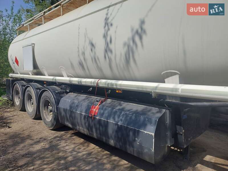 Цистерна полуприцеп Willig Sanz 2010 в Ровно фото 8 Цистерна полуприцеп Willig Sanz 2010 в Ровно