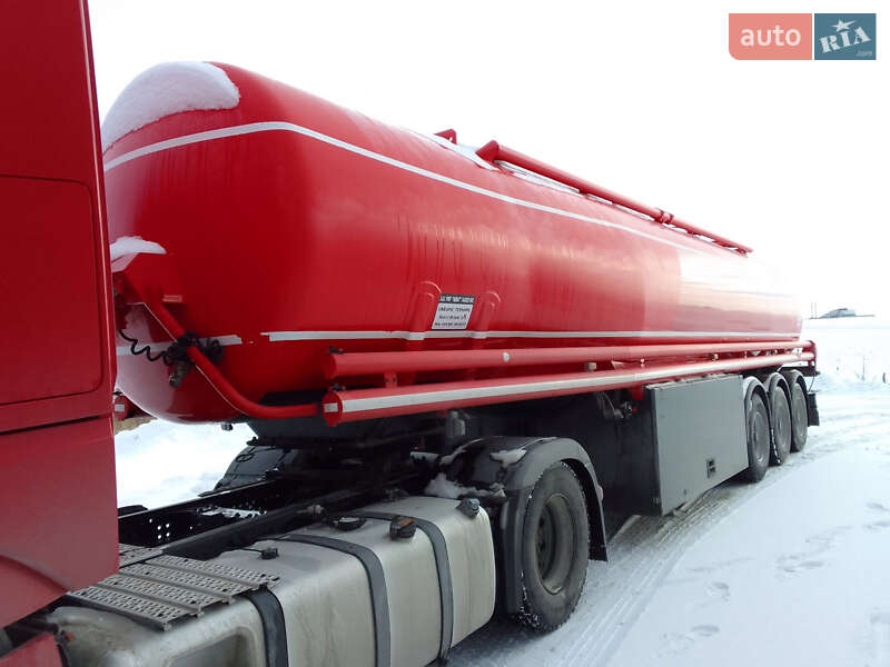 Цистерна напівпричіп Willig Sanz 2001 в Тернополі