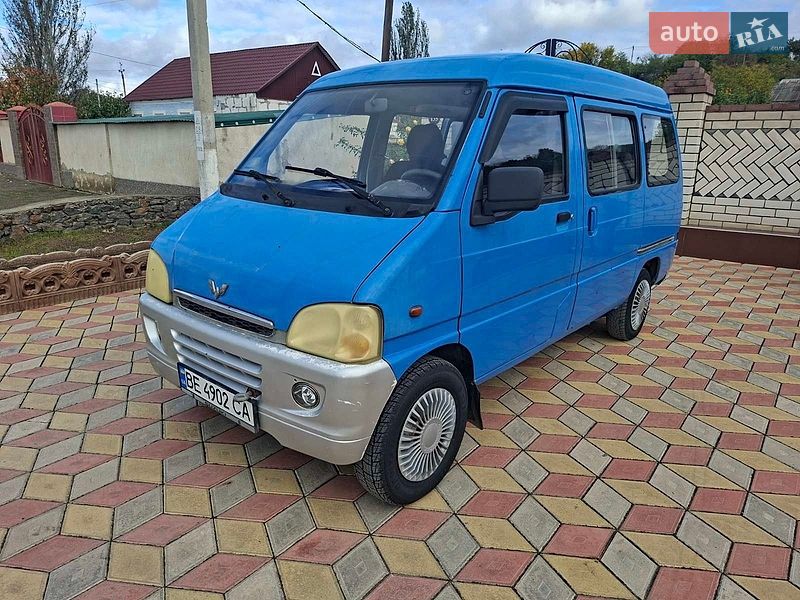 Минивэн Wuling LZW 2006 в Николаеве фото Минивэн Wuling LZW 2006 в Николаеве