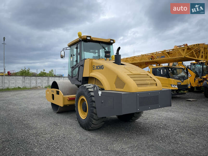 Дорожній каток XCMG XG 2025 в Луцьку