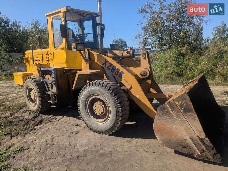 Фронтальный погрузчик XCMG XT 2006 в 