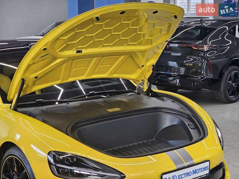 Фастбэк Xiaomi SU7 Ultra 2025 в Днепре