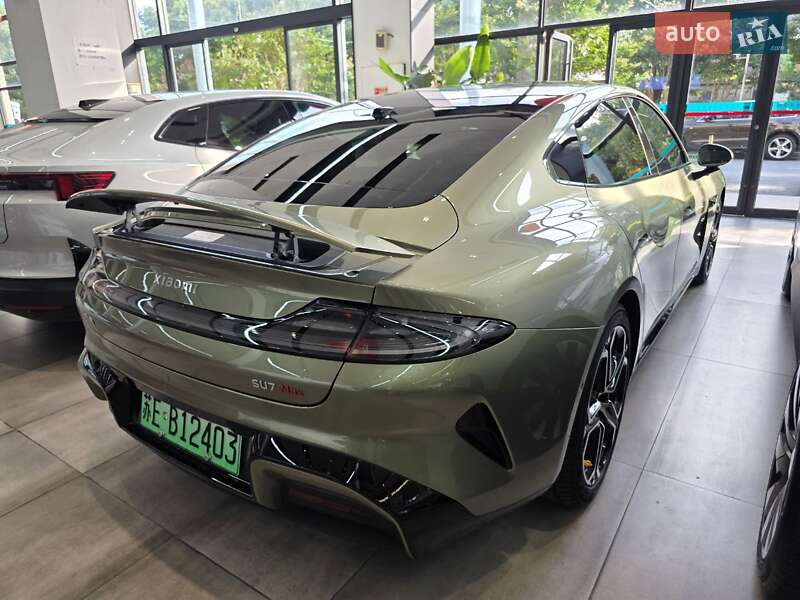 Седан Xiaomi SU7 2025 в Києві