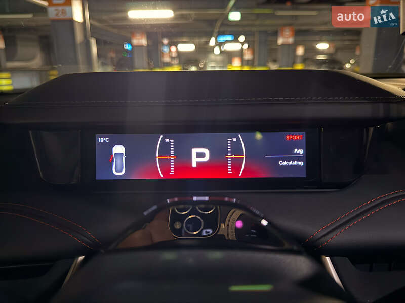 Седан Xiaomi SU7 2025 в Киеве