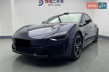 Седан Xiaomi SU7 2024 в Києві