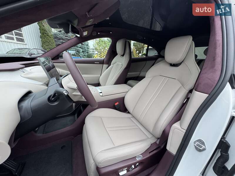 Внедорожник / Кроссовер Xiaomi YU7 2025 в Одессе