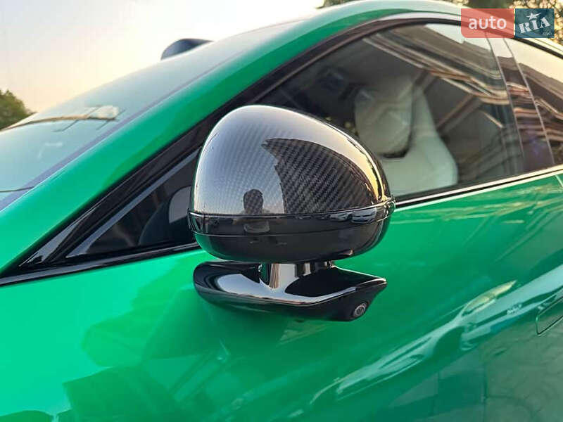 Внедорожник / Кроссовер Xiaomi YU7 2025 в Киеве