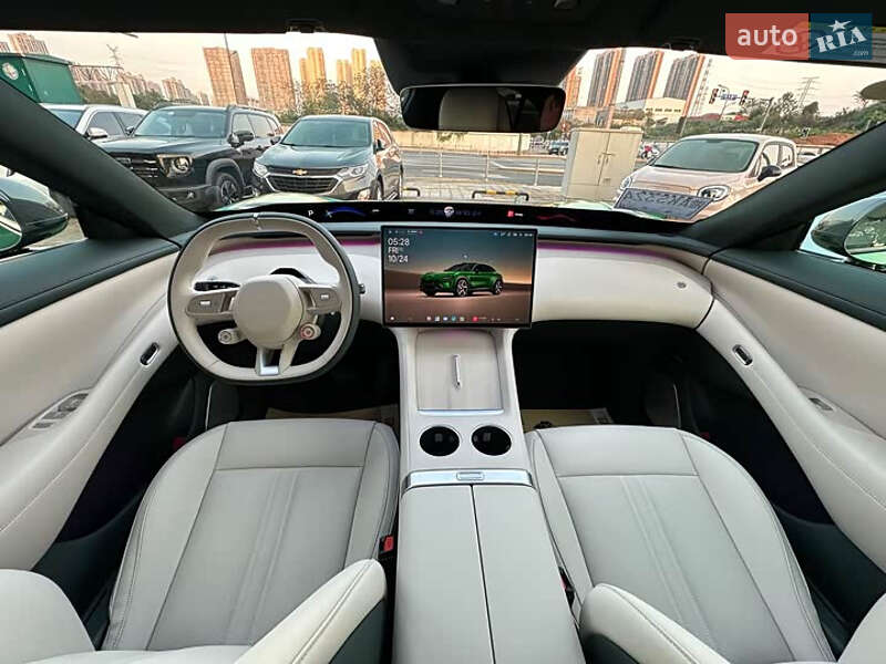 Внедорожник / Кроссовер Xiaomi YU7 2025 в Киеве