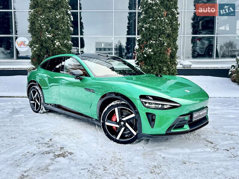 Седан Xiaomi YU7 2025 в Киеве