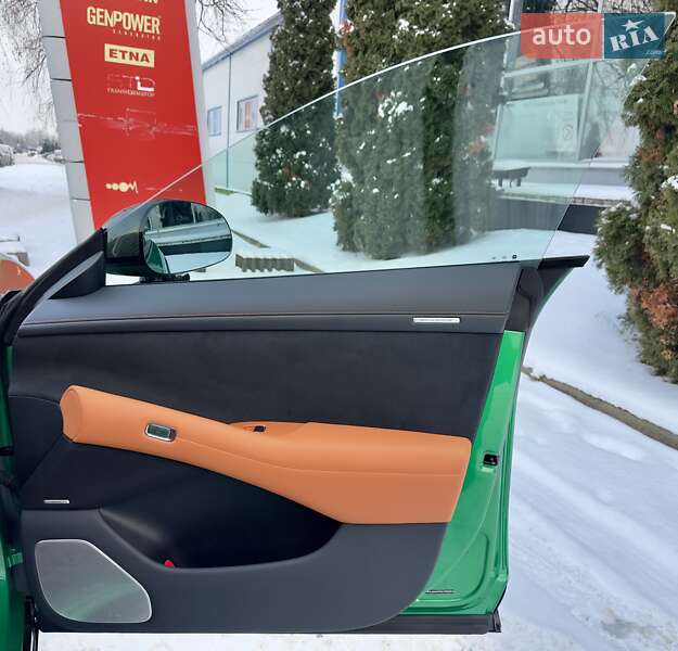 Седан Xiaomi YU7 2025 в Киеве