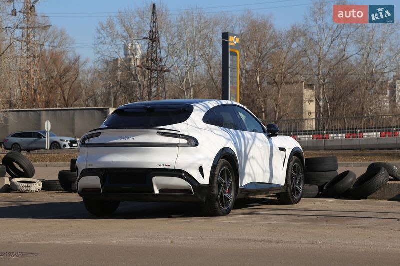 Позашляховик / Кросовер Xiaomi YU7 2025 в Києві