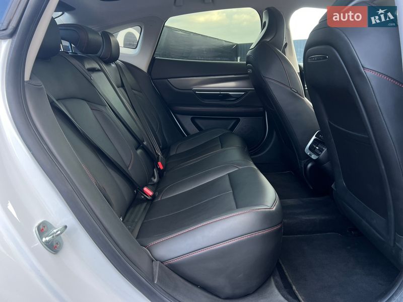 Седан Xpeng P7 2023 в Ужгороде