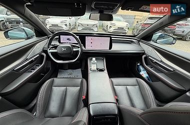 Седан Xpeng P7 2023 в Ужгороді