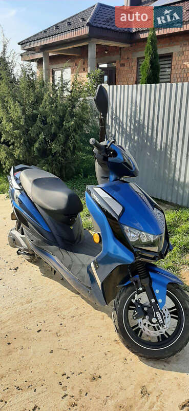 Скутер Yadea Leiman 2022 в Ужгороде