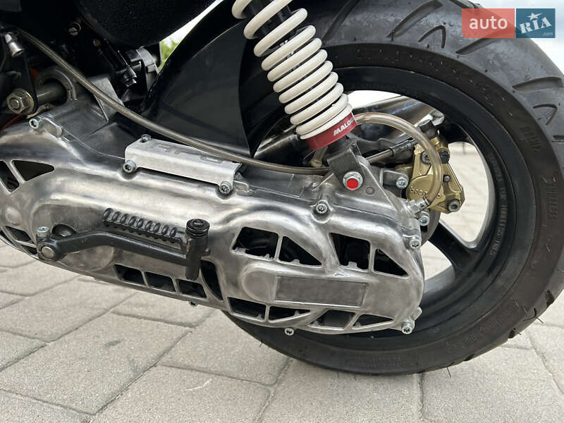 Скутер Yamaha Aerox 2001 в Дніпрі