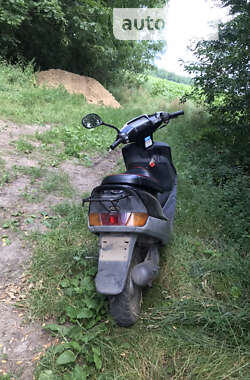 Мопеди Yamaha Axis 2000 в Диканьці