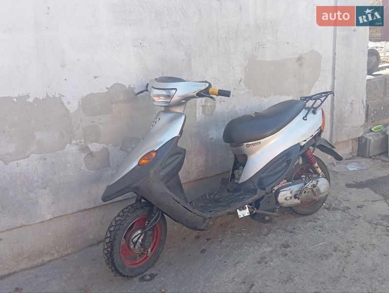 Вантажні моторолери, мотоцикли, скутери, мопеди Yamaha Basic Jog 2005 в Острозі фото 5 Вантажні моторолери, мотоцикли, скутери, мопеди Yamaha Basic Jog 2005 в Острозі
