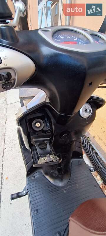 Скутер Yamaha Cygnus 2000 в Білгороді-Дністровському фото 7 Скутер Yamaha Cygnus 2000 в Білгороді-Дністровському