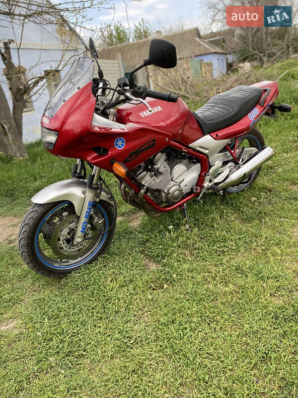 Мотоцикл Спорт-туризм Yamaha Diversion 2001 в Новом Буге
