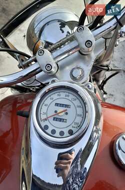 Мотоцикл Классік Yamaha Drag Star 400 2000 в 