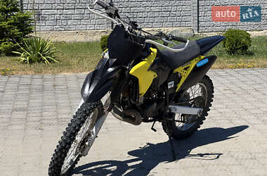 Мотоцикл Кросс Yamaha DT 1998 в Долині