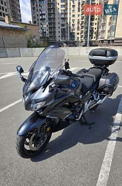 Мотоцикл Спорт-туризм Yamaha FJR 1300 2018 в 