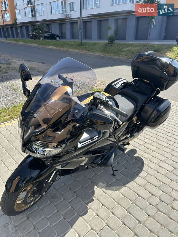 Yamaha FJR 1300 2015