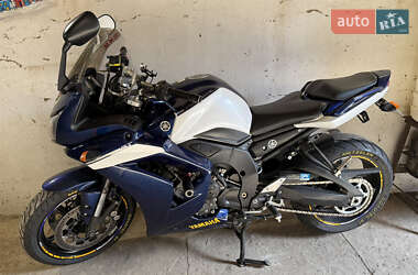 Мотоцикл Спорт-туризм Yamaha FZ-1 2011 в 