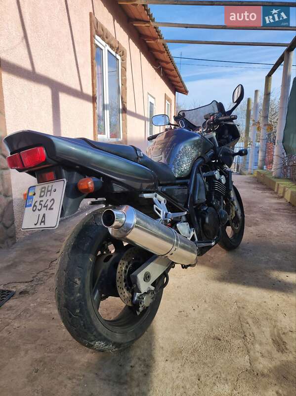 Спортбайк Yamaha FZ 400 1998 в Білгороді-Дністровському