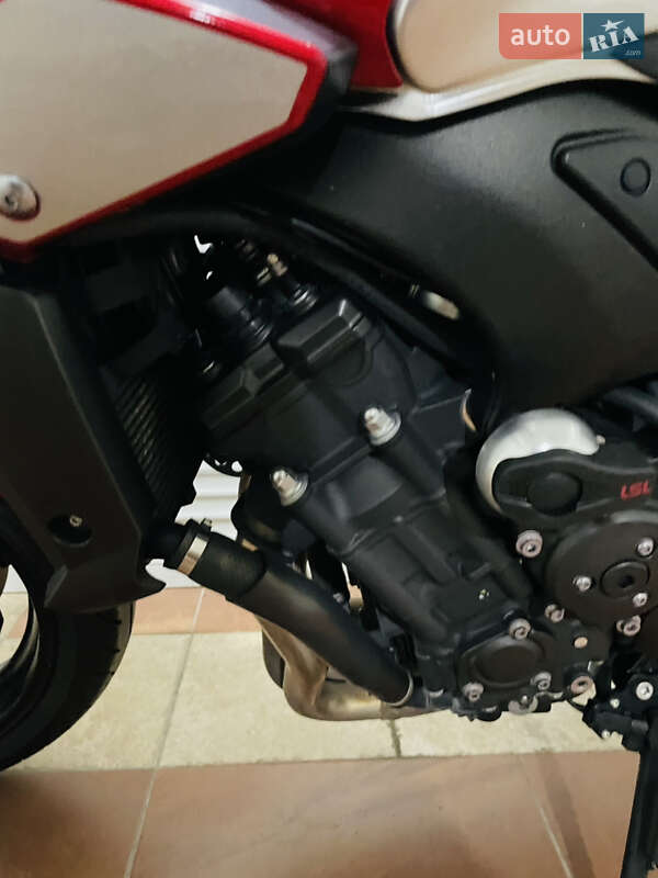 Мотоцикл Спорт-туризм Yamaha FZ1 Fazer 2013 в Киеве фото 35 Мотоцикл Спорт-туризм Yamaha FZ1 Fazer 2013 в Киеве