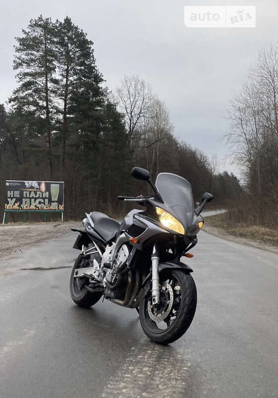 Мотоцикл Спорт-туризм Yamaha FZ6 Fazer 2005 в 