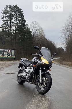 Мотоцикл Спорт-туризм Yamaha FZ6 Fazer 2005 в 