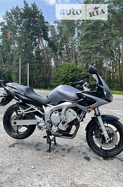 Мотоцикл Спорт-туризм Yamaha FZ6 Fazer 2005 в 